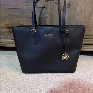 NWT Michael Kors Black Tote Bag with Zipper